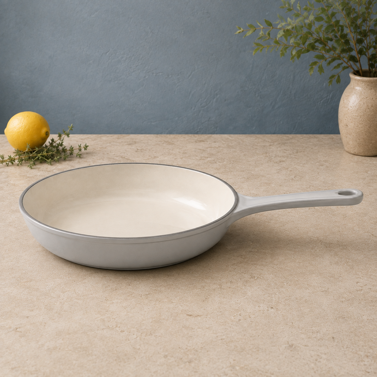 MOCHOO 10-Inch Enameled Cast Iron Frying Pan – 1.8 L